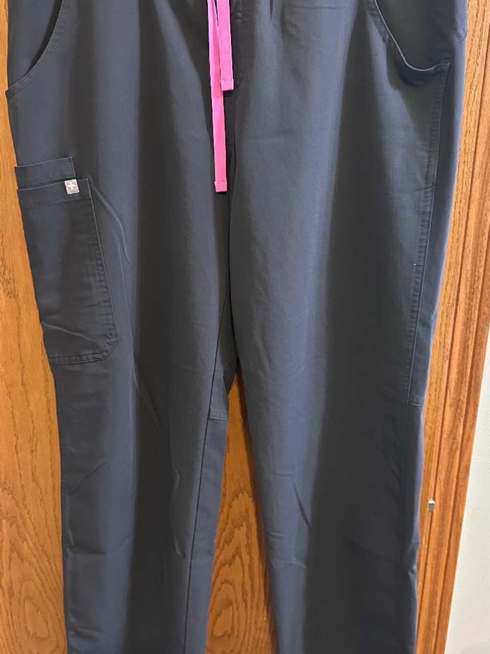 Women’s Figs scrub pants